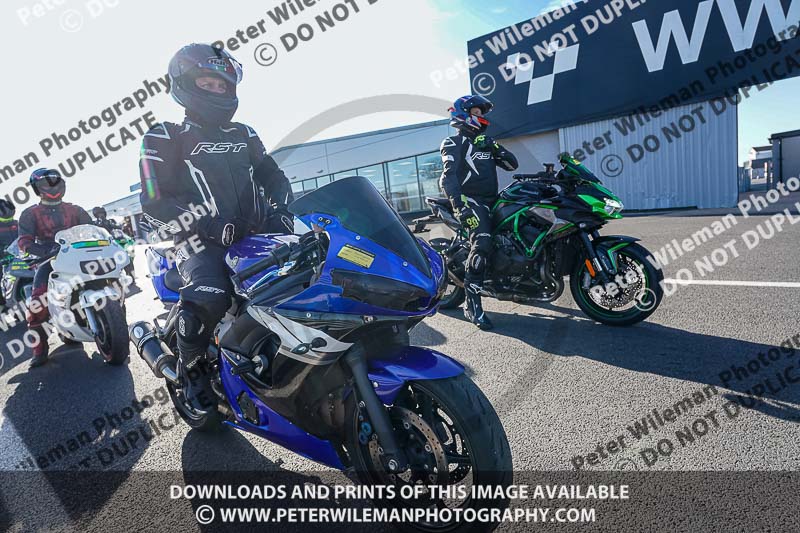 donington no limits trackday;donington park photographs;donington trackday photographs;no limits trackdays;peter wileman photography;trackday digital images;trackday photos